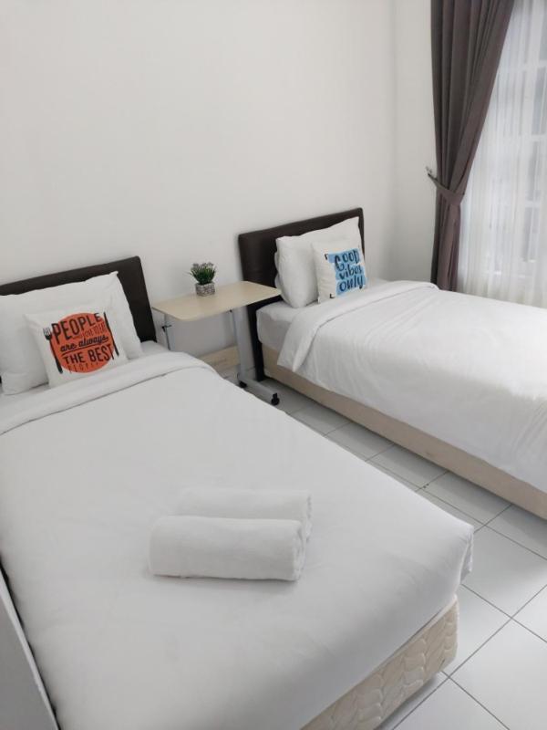 Tamadara Guesthouse Jogja Maguwo Eksteriør billede